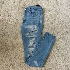 American eagle super stretch/ ripped jeans